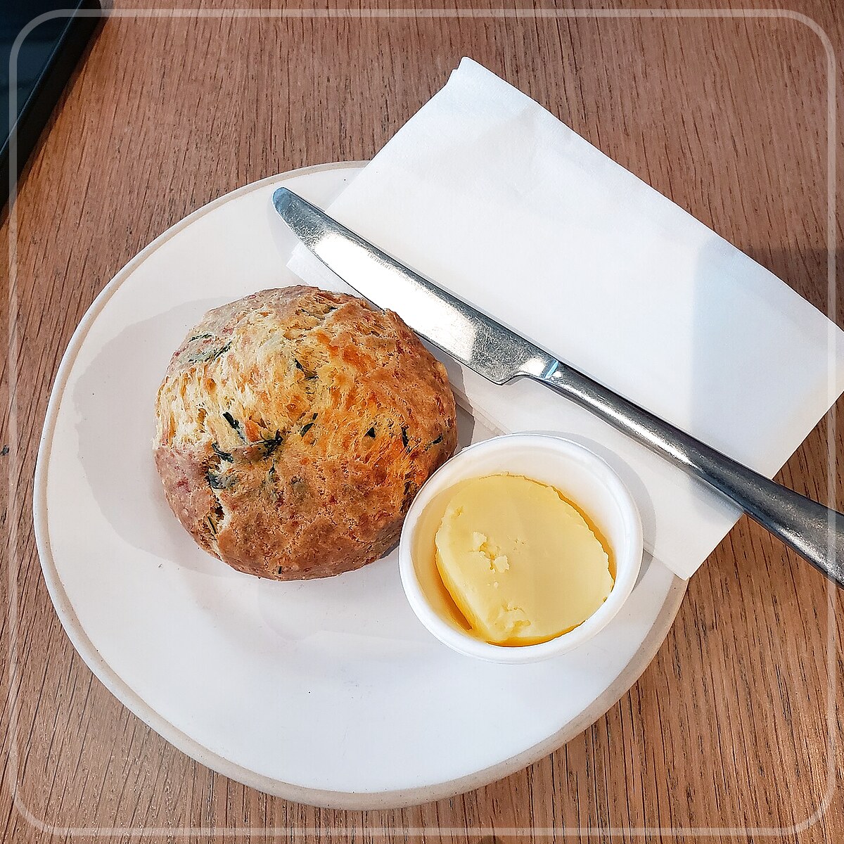 A plated serving of Cheddar-Garlic Scones
